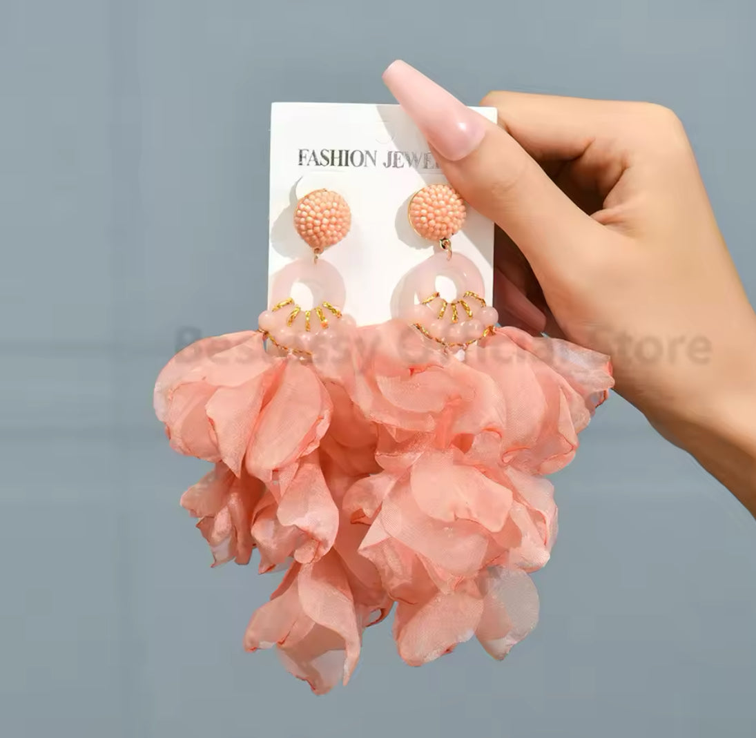 Fluffy Petals earrings