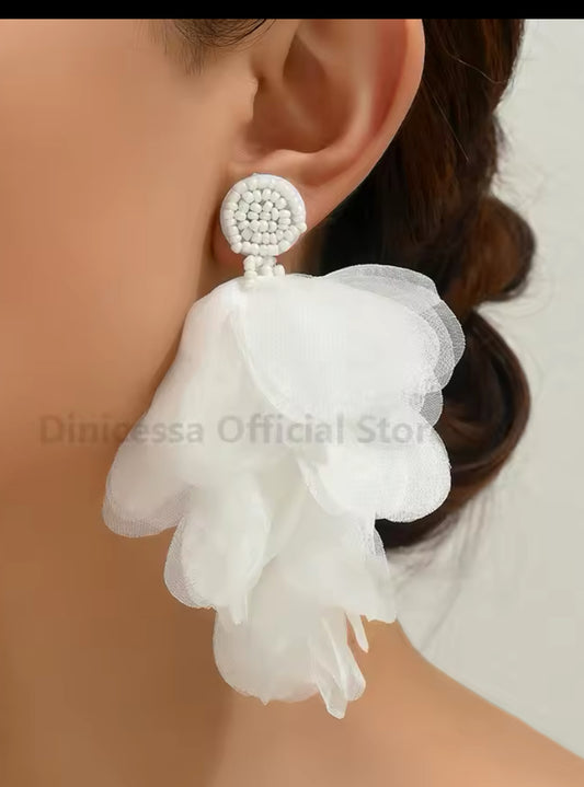 Fluffy Petals earrings